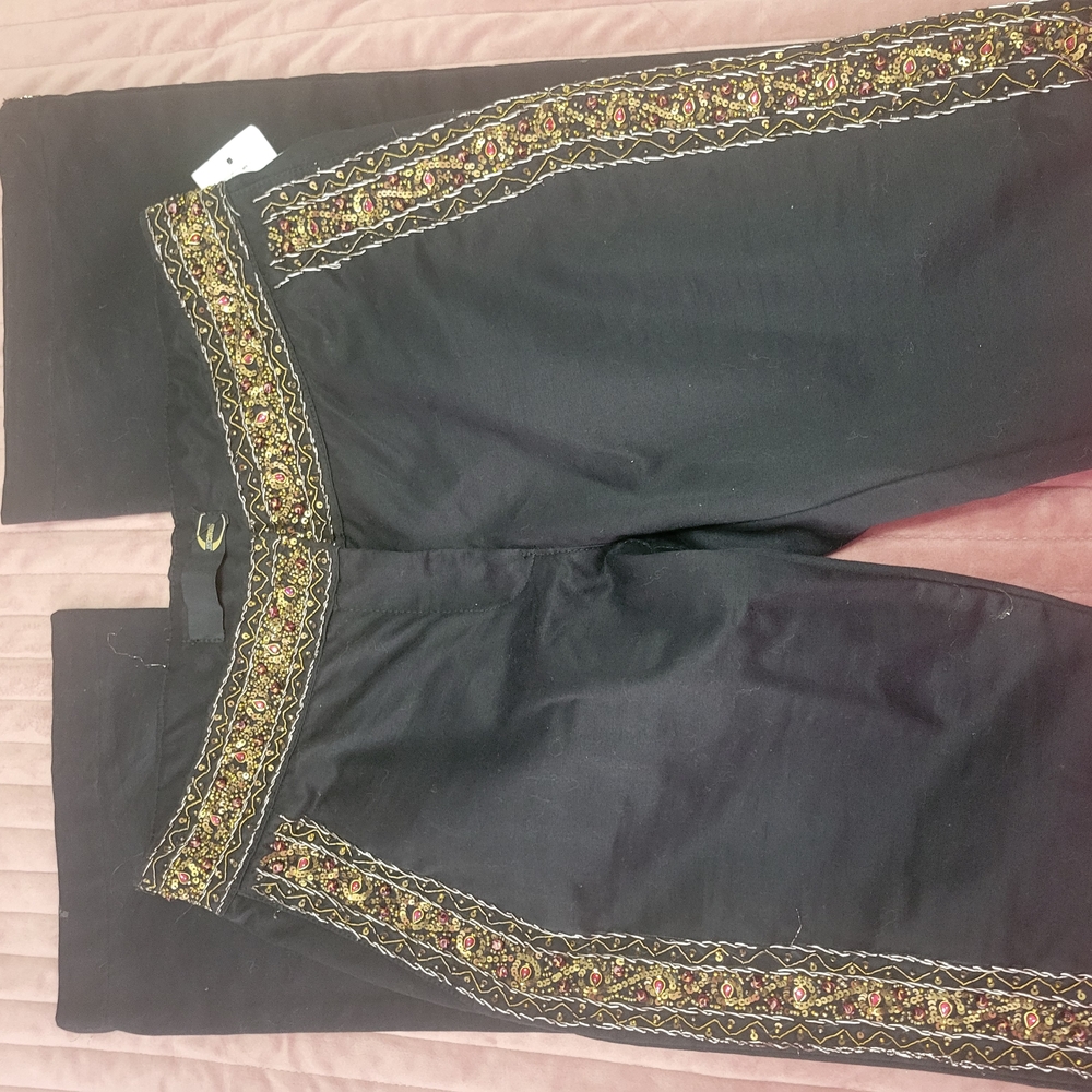 Elegant Black Pants with Embroidered Details. @ US 4, 30in hip. So sexy!